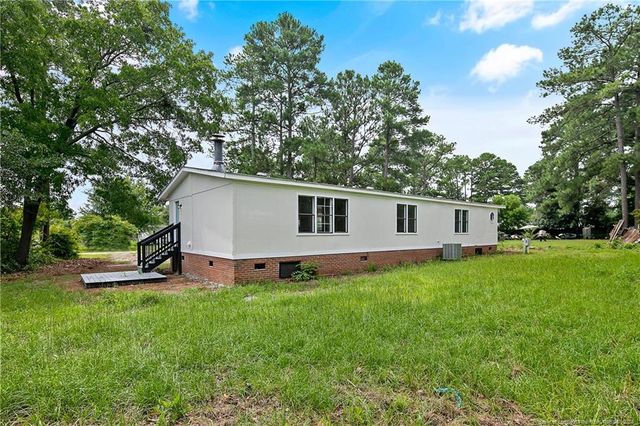 5444 Gilcrest Sands Drive, Hope Mills, NC 28348