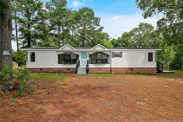 5444 Gilcrest Sands Drive, Hope Mills, NC 28348