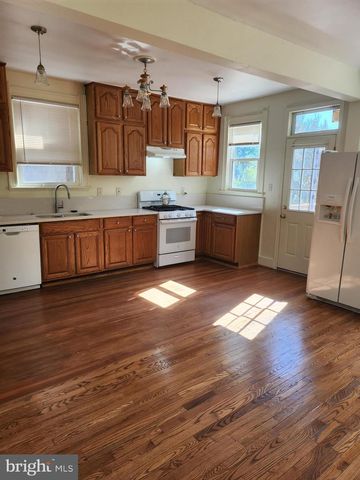 1334 KENNEDY ST NW, Washington, DC 20011