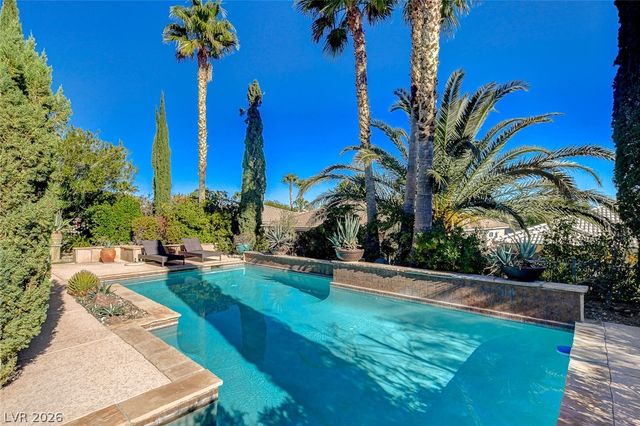 5152 Vincitor Street, Las Vegas, NV 89135