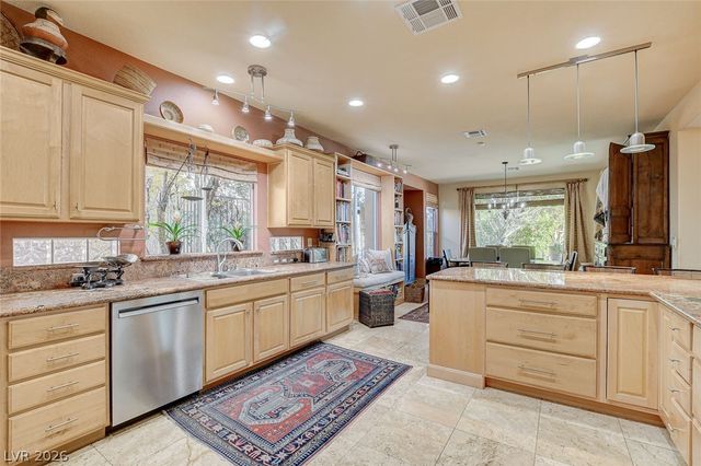 5152 Vincitor Street, Las Vegas, NV 89135