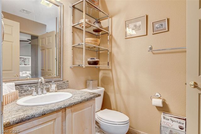 5152 Vincitor Street, Las Vegas, NV 89135