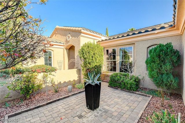 5152 Vincitor Street, Las Vegas, NV 89135