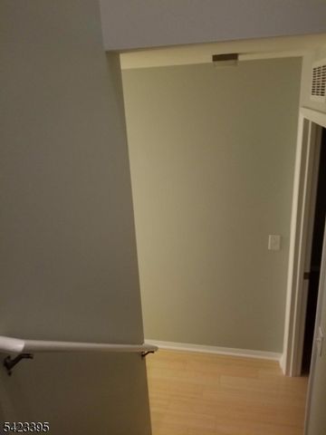 447 Rose Ave 447, Jersey City, NJ 07305