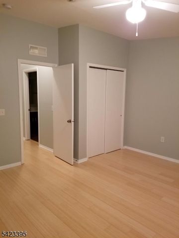 447 Rose Ave 447, Jersey City, NJ 07305