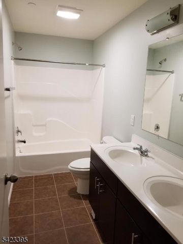 447 Rose Ave 447, Jersey City, NJ 07305