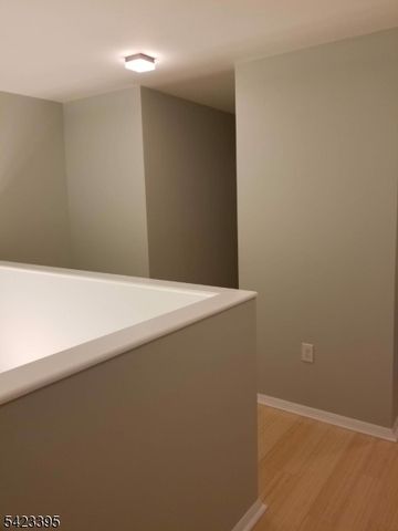 447 Rose Ave 447, Jersey City, NJ 07305