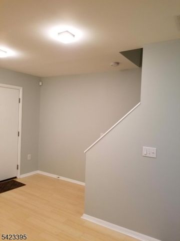 447 Rose Ave 447, Jersey City, NJ 07305