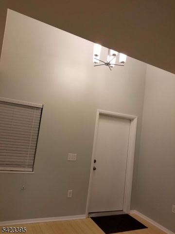 447 Rose Ave 447, Jersey City, NJ 07305