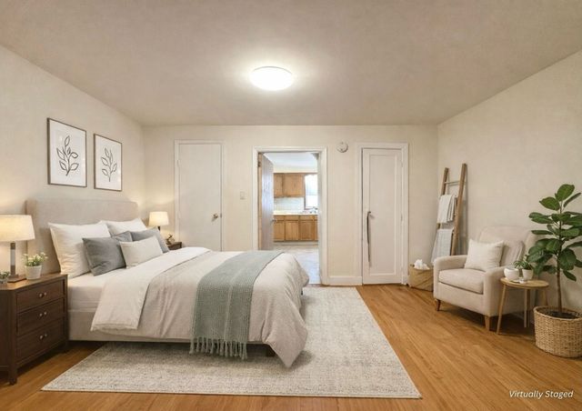 51-19 34th Street, New York City, NY 11101