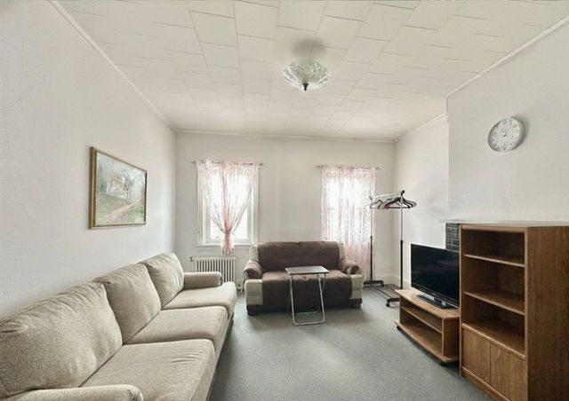 51-19 34th Street, New York City, NY 11101