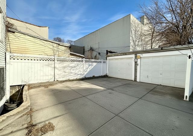 51-19 34th Street, New York City, NY 11101