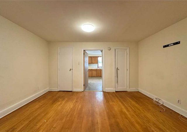 51-19 34th Street, New York City, NY 11101