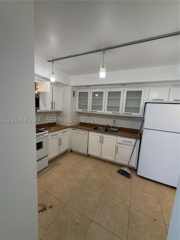 5838 Collins Ave 4A, Miami Beach, FL 33140