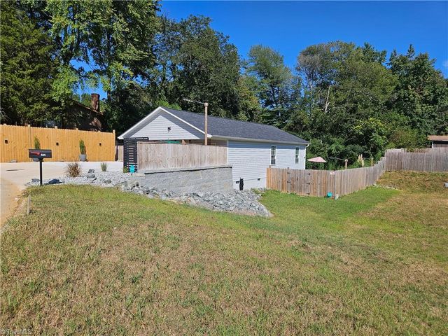 505 Kent Court, High Point, NC 27260