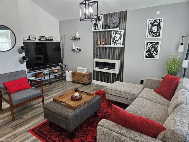 505 Kent Court, High Point, NC 27260