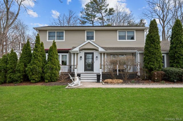 29 Dyke Road, Setauket, NY 11733