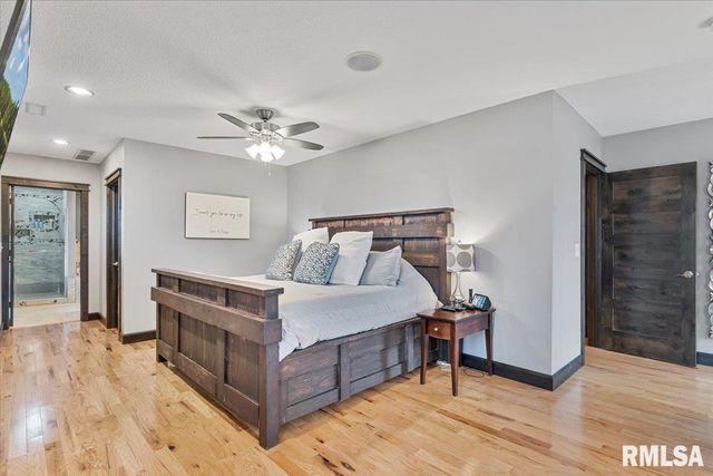 302 9TH Street, Silvis, IL 61282