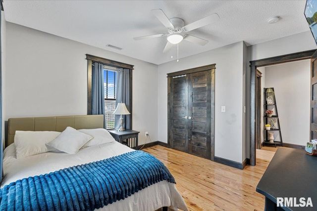 302 9TH Street, Silvis, IL 61282