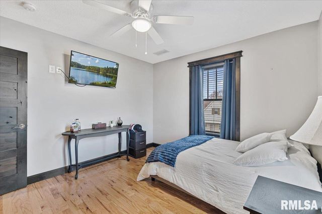 302 9TH Street, Silvis, IL 61282