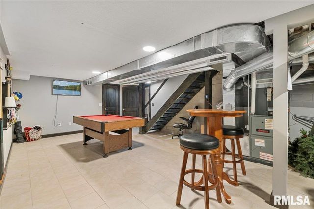 302 9TH Street, Silvis, IL 61282