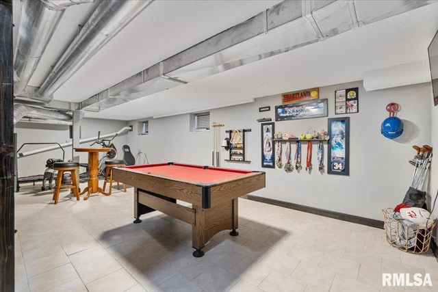 302 9TH Street, Silvis, IL 61282