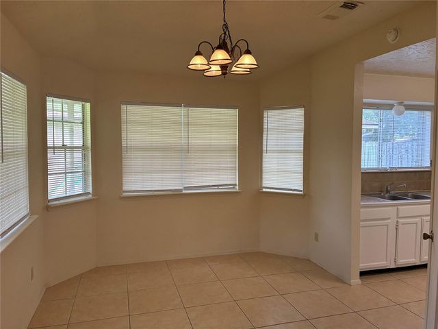 16230 Cutten Road, Houston, TX 77070
