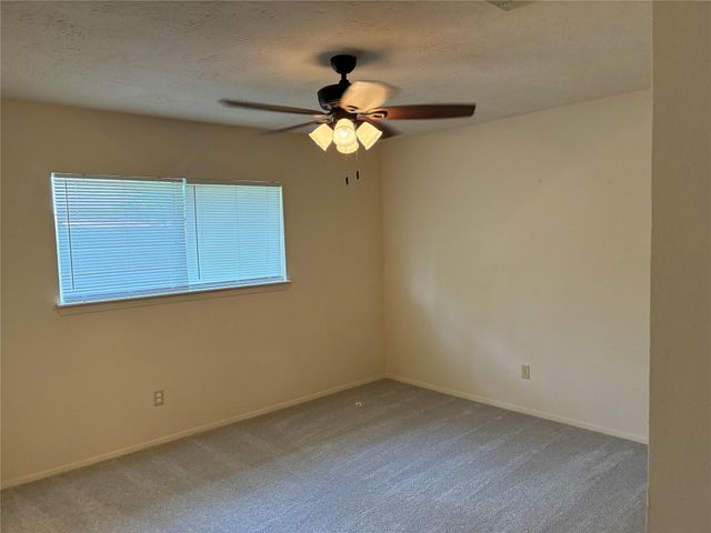 16230 Cutten Road, Houston, TX 77070