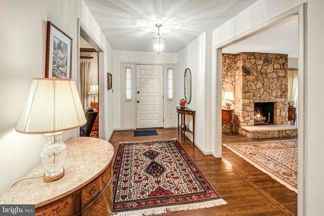 1588 SAUCON VALLEY RD, Bethlehem, PA 18015