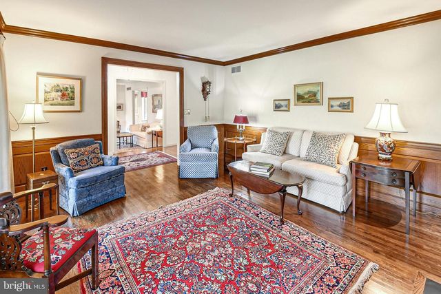 1588 SAUCON VALLEY RD, Bethlehem, PA 18015