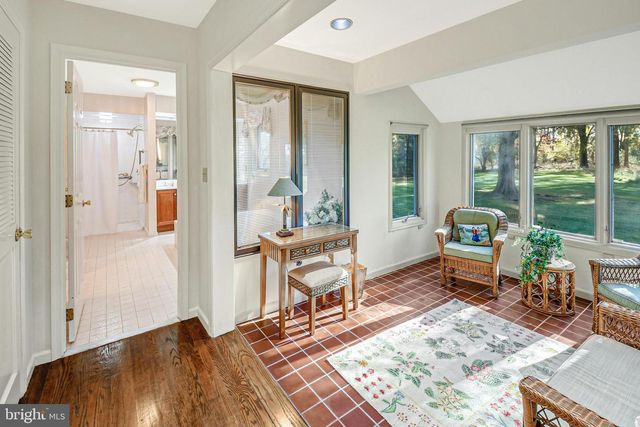 1588 SAUCON VALLEY RD, Bethlehem, PA 18015