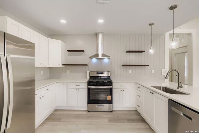 904 N Mesquite St, San Antonio, TX 78202