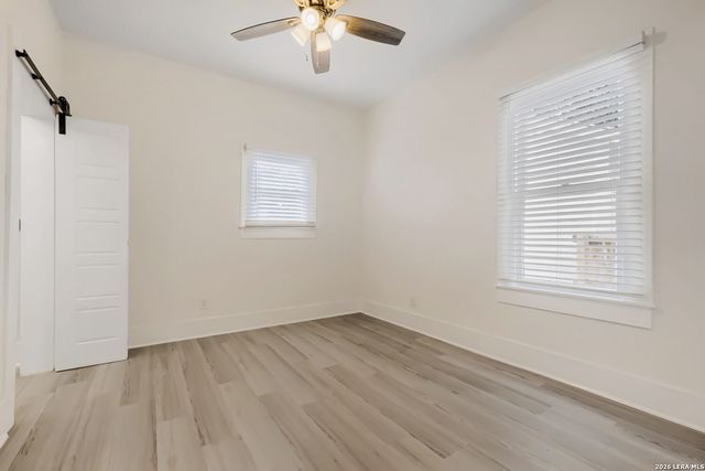 904 N Mesquite St, San Antonio, TX 78202