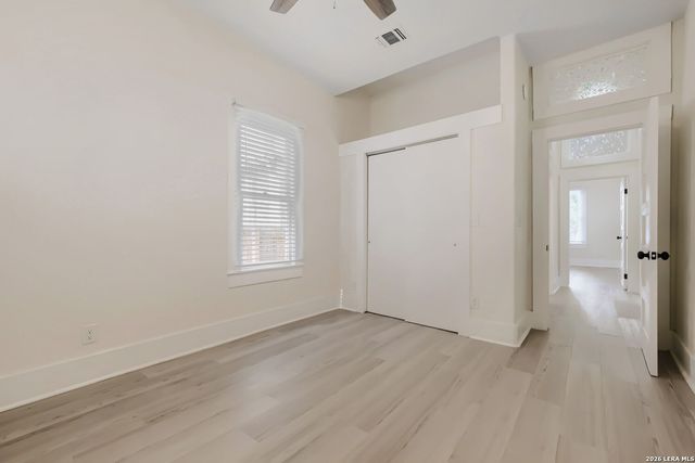 904 N Mesquite St, San Antonio, TX 78202