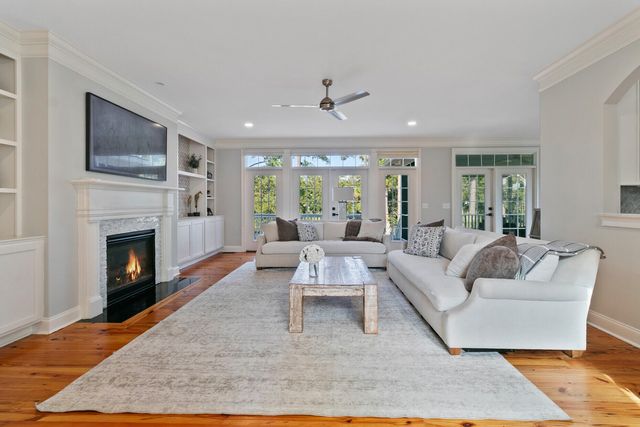 4882 Sound View Drive, Mount Pleasant, SC 29466