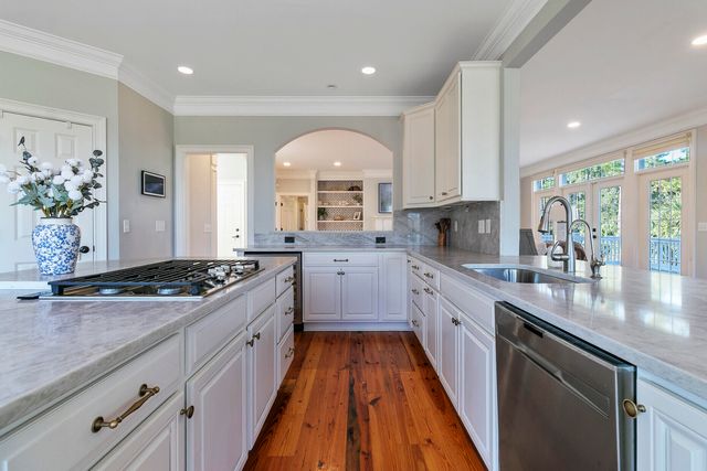 4882 Sound View Drive, Mount Pleasant, SC 29466