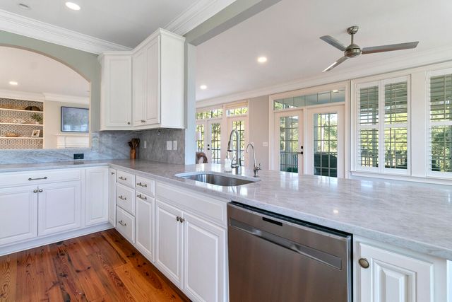 4882 Sound View Drive, Mount Pleasant, SC 29466