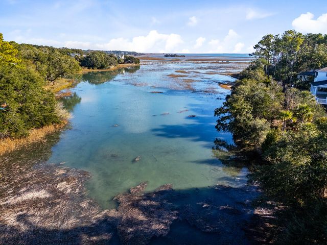 4882 Sound View Drive, Mount Pleasant, SC 29466