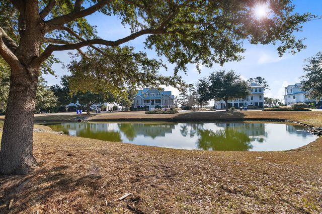 4882 Sound View Drive, Mount Pleasant, SC 29466