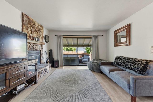 15 Rays Circle, Hollister, CA 95023