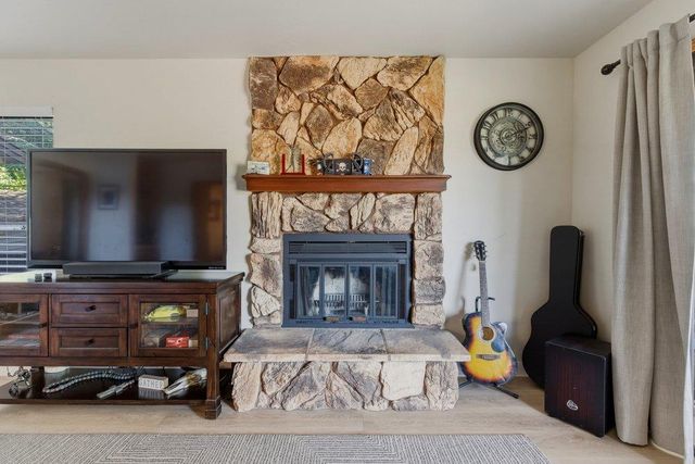 15 Rays Circle, Hollister, CA 95023
