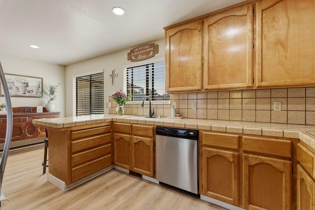 15 Rays Circle, Hollister, CA 95023