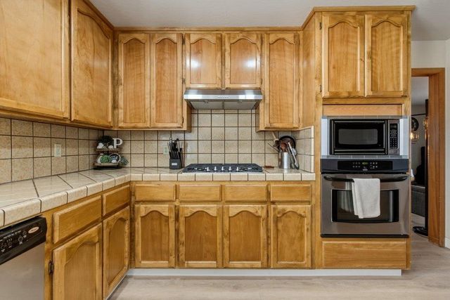 15 Rays Circle, Hollister, CA 95023