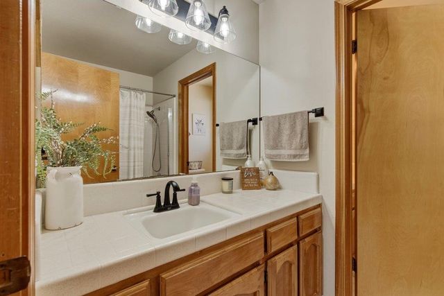 15 Rays Circle, Hollister, CA 95023