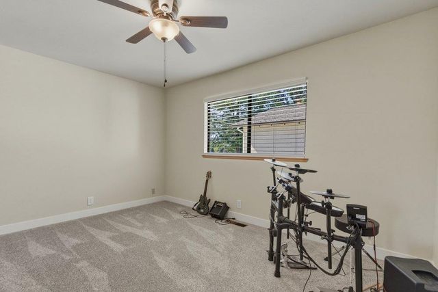 15 Rays Circle, Hollister, CA 95023