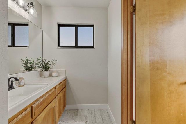 15 Rays Circle, Hollister, CA 95023