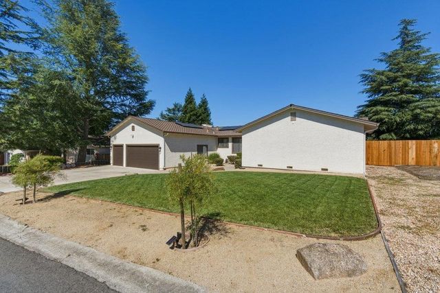 15 Rays Circle, Hollister, CA 95023