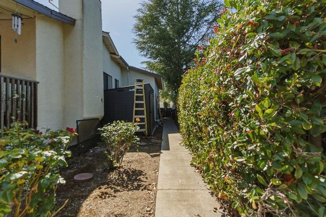 15 Rays Circle, Hollister, CA 95023