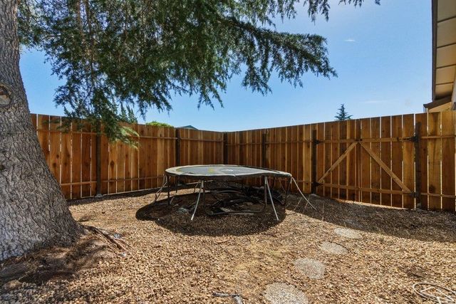 15 Rays Circle, Hollister, CA 95023