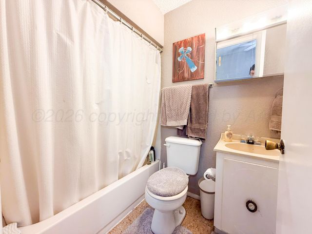 207 Avenue E, Childress, TX 79201